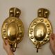 Une paire d'appliques murales suédoises en laiton du milieu du siècle