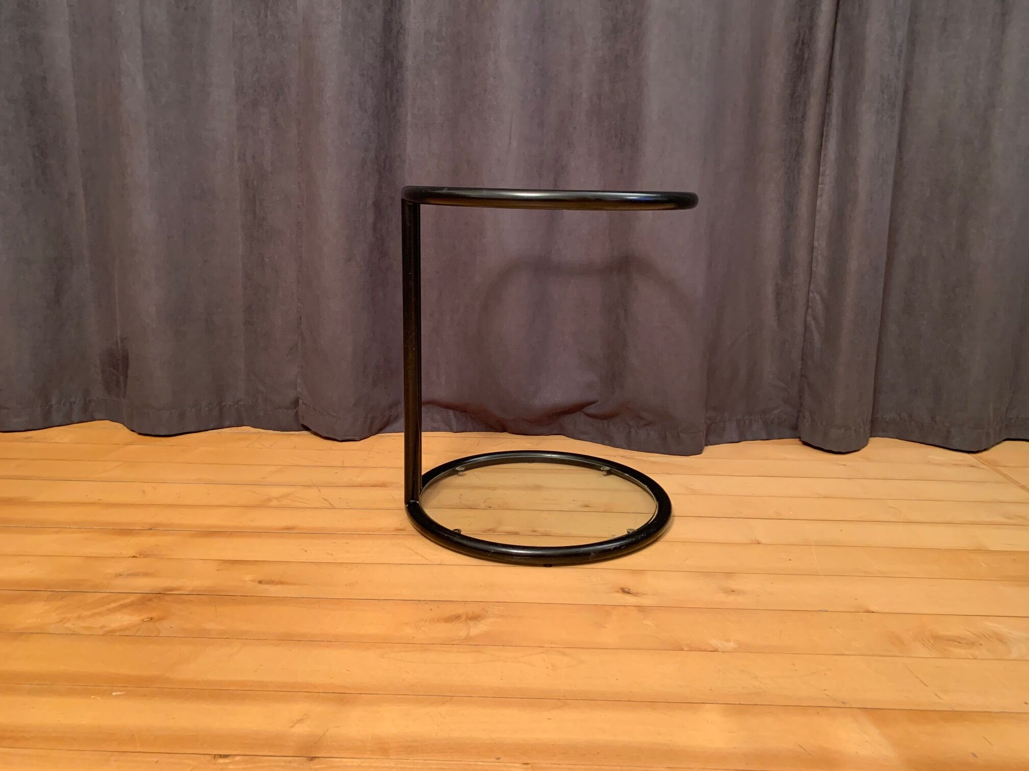 Mobil Metal side table, Italy, 1980s.