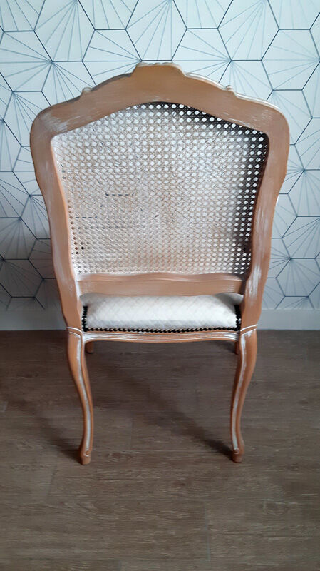 Armchair in white ceruse wood Louis XV style