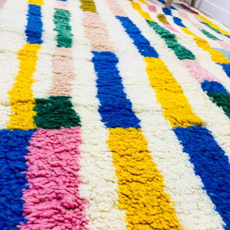 Handcrafted Moroccan rug decorated 200cm x 300cm