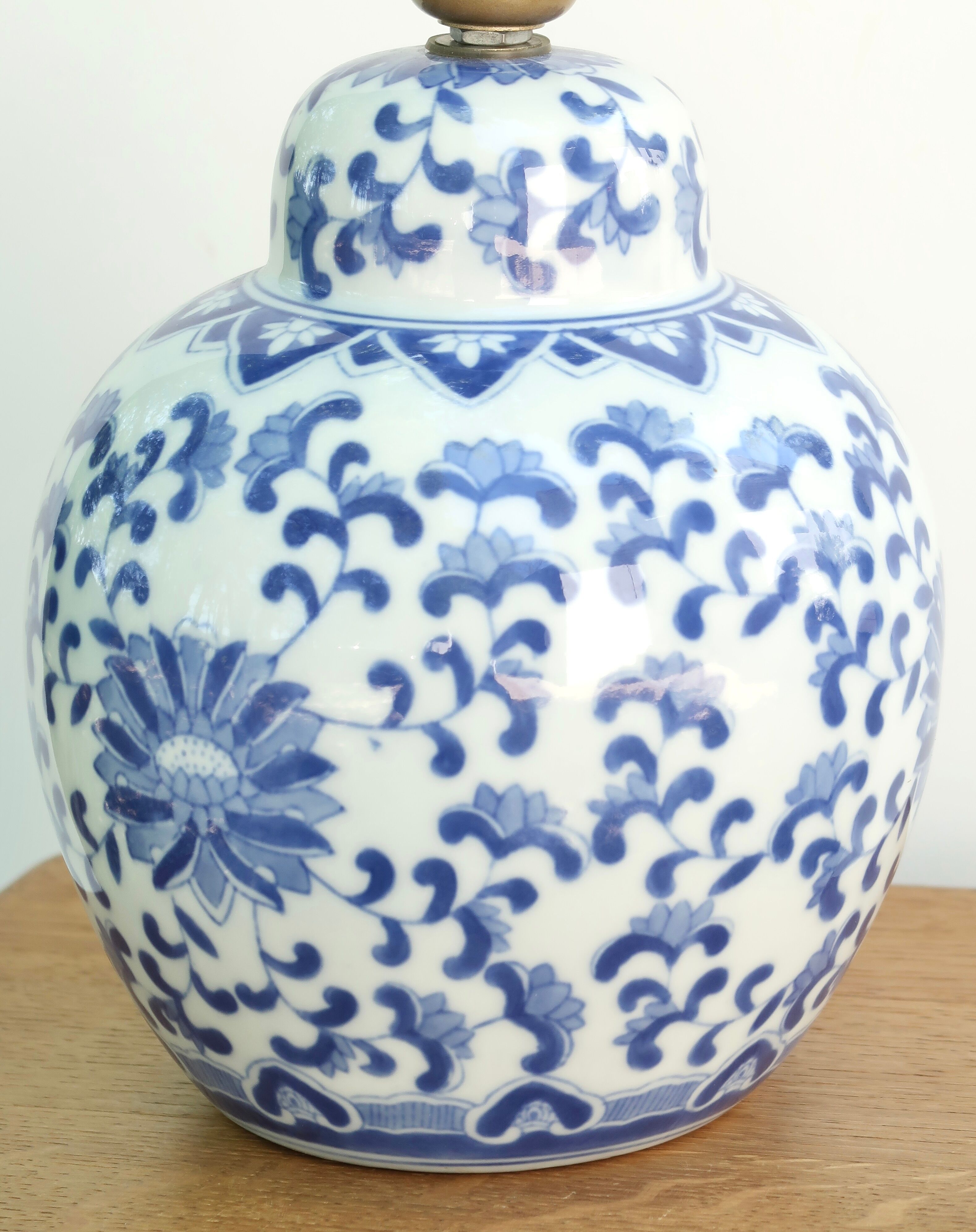 White Chinese porcelain lamp base, blue floral decoration