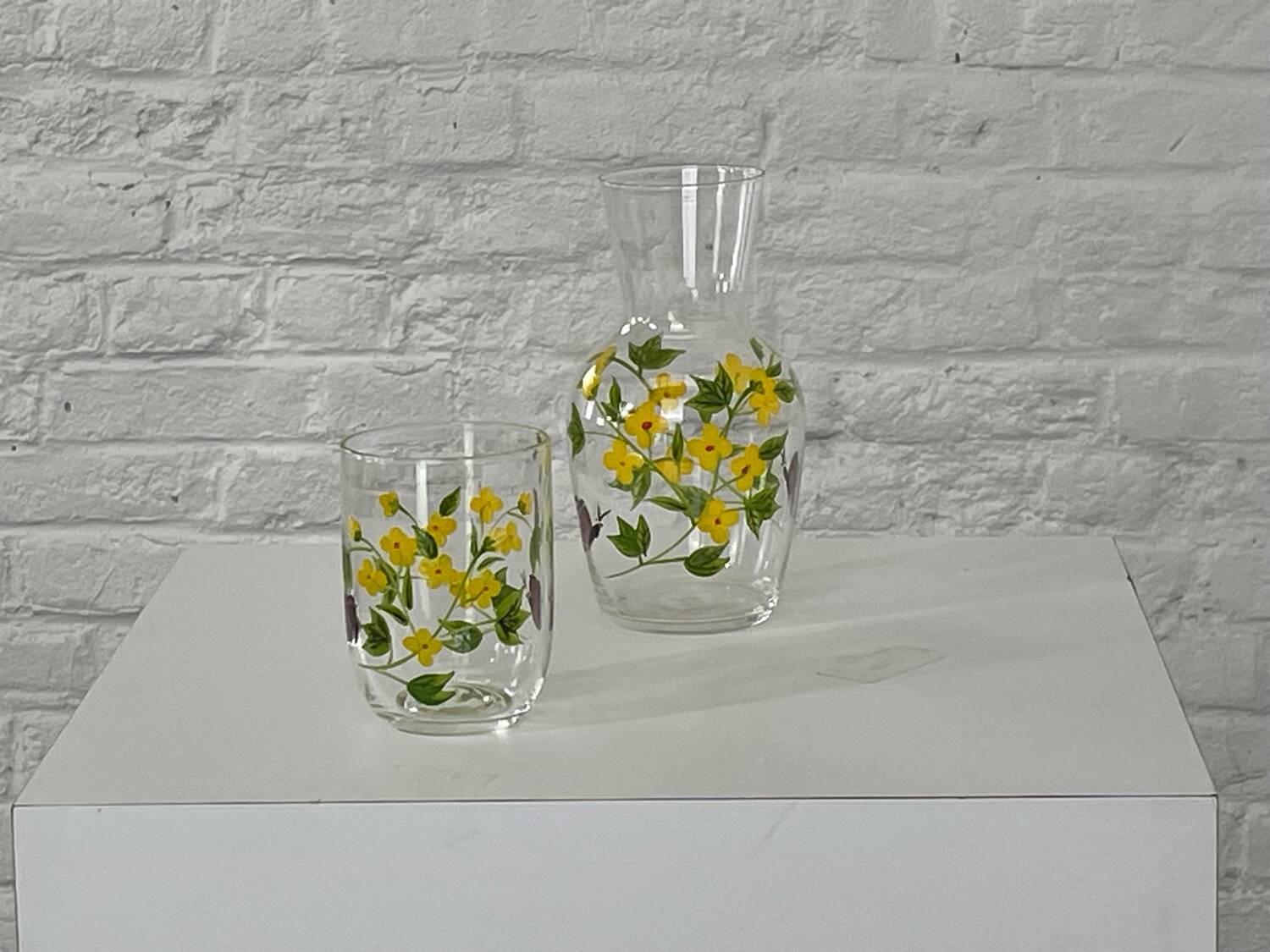 Handmade painting drink service