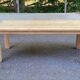 Table à manger rénovée en pin massif style scandinave brutaliste des années