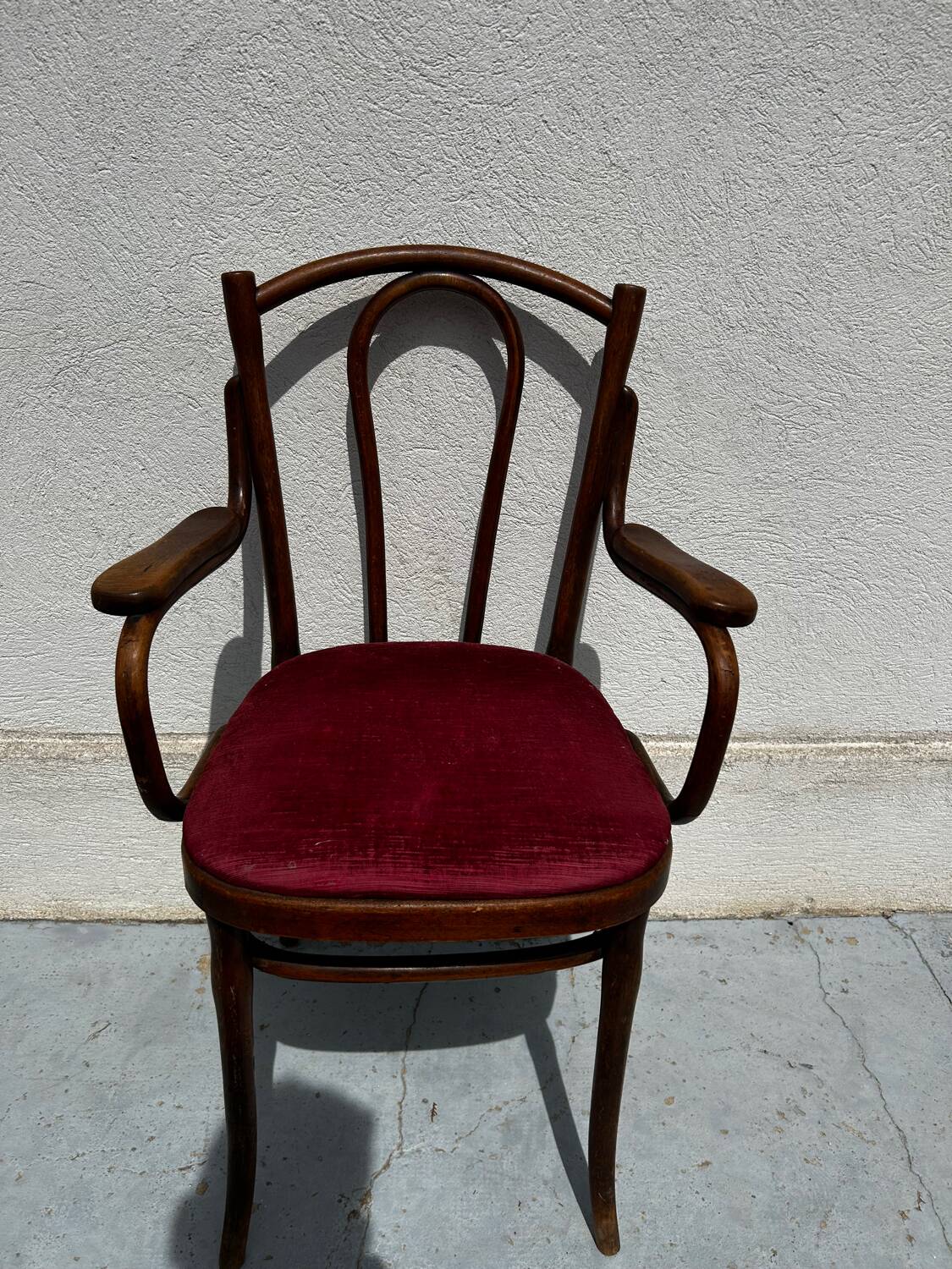 Fauteuil Thonet Wien bistrot en bois cintré, assise velours – circa 19