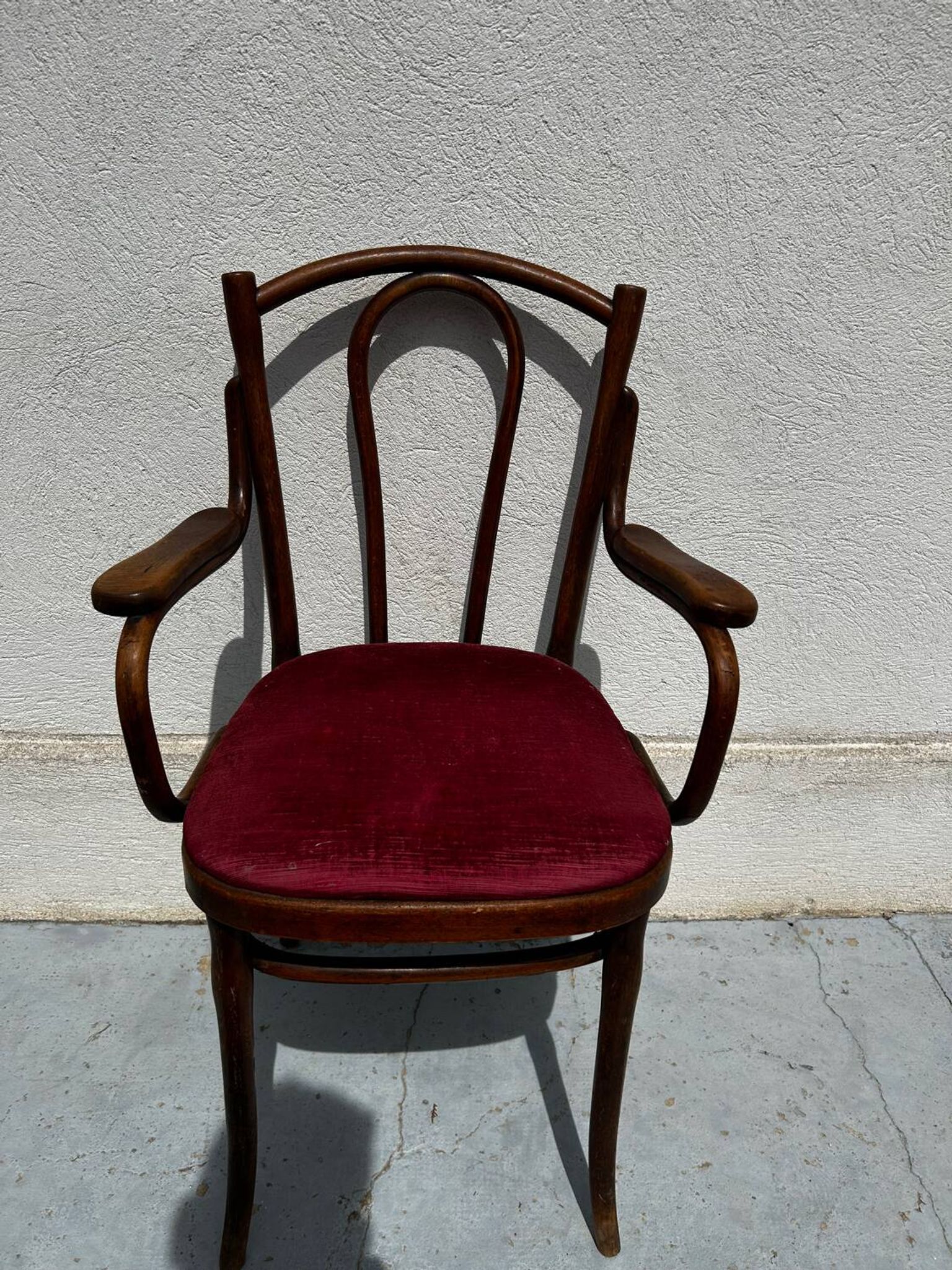 Thonet Vienna bistro chair in bent wood, velvet seat – circa 19