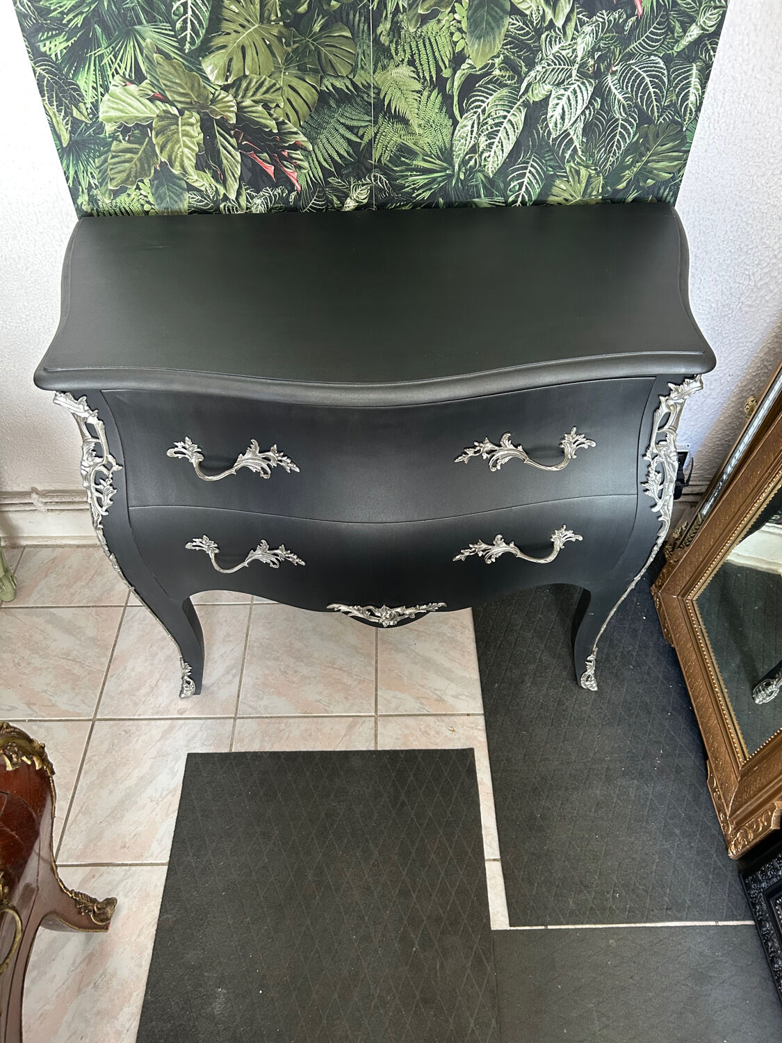 Louis XV chest of drawers