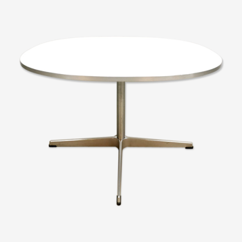 Superellipse design coffee table by Piet Hein & Bruno Mathsson for Fritz Hansen