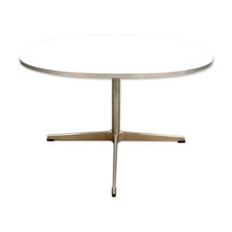 Table basse design Superellipse de Piet Hein & Bruno Mathsson pour Fritz Hansen