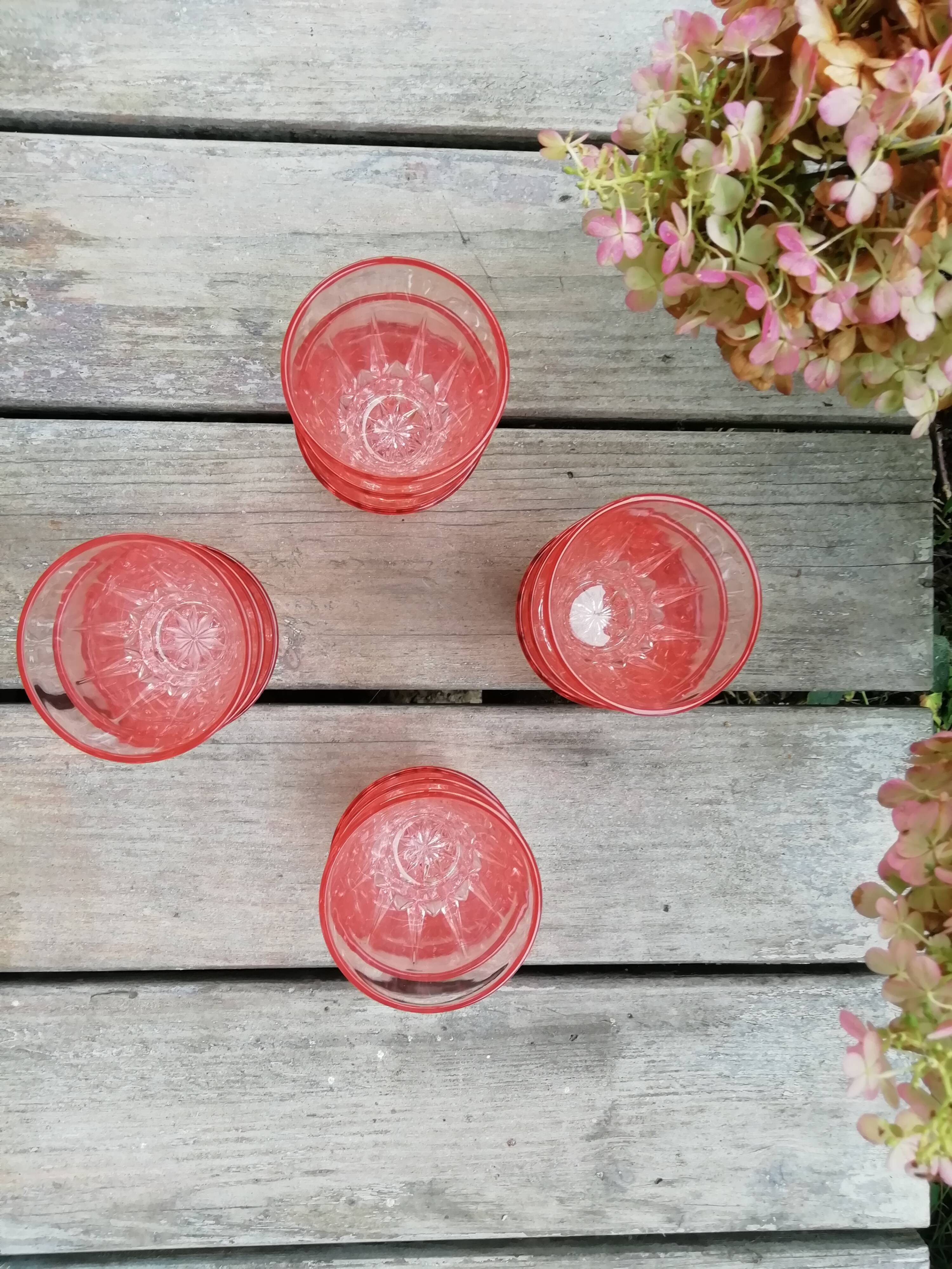 Lot de 12 verres roses