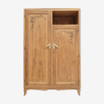 Armoire parisienne