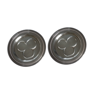 2 silver metal bottle unders and downs