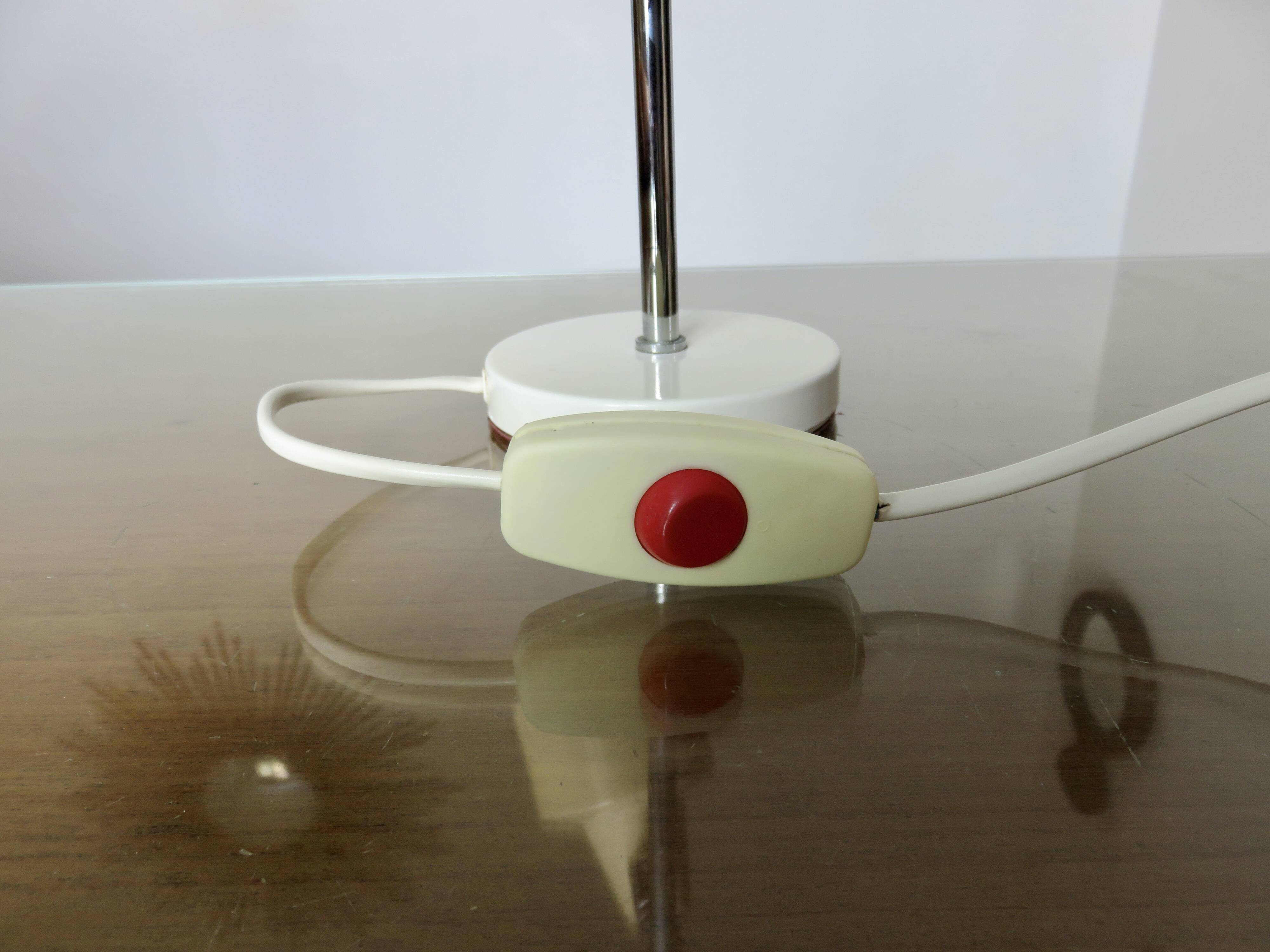 Small Italian lamp with a ball joint, chrome metal and lacquered metal, 60s 70s.