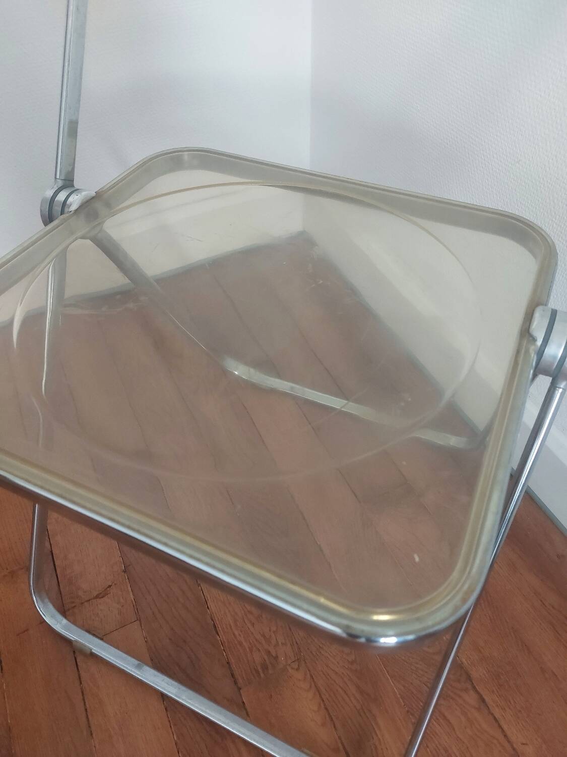 Plia castelli folding chair