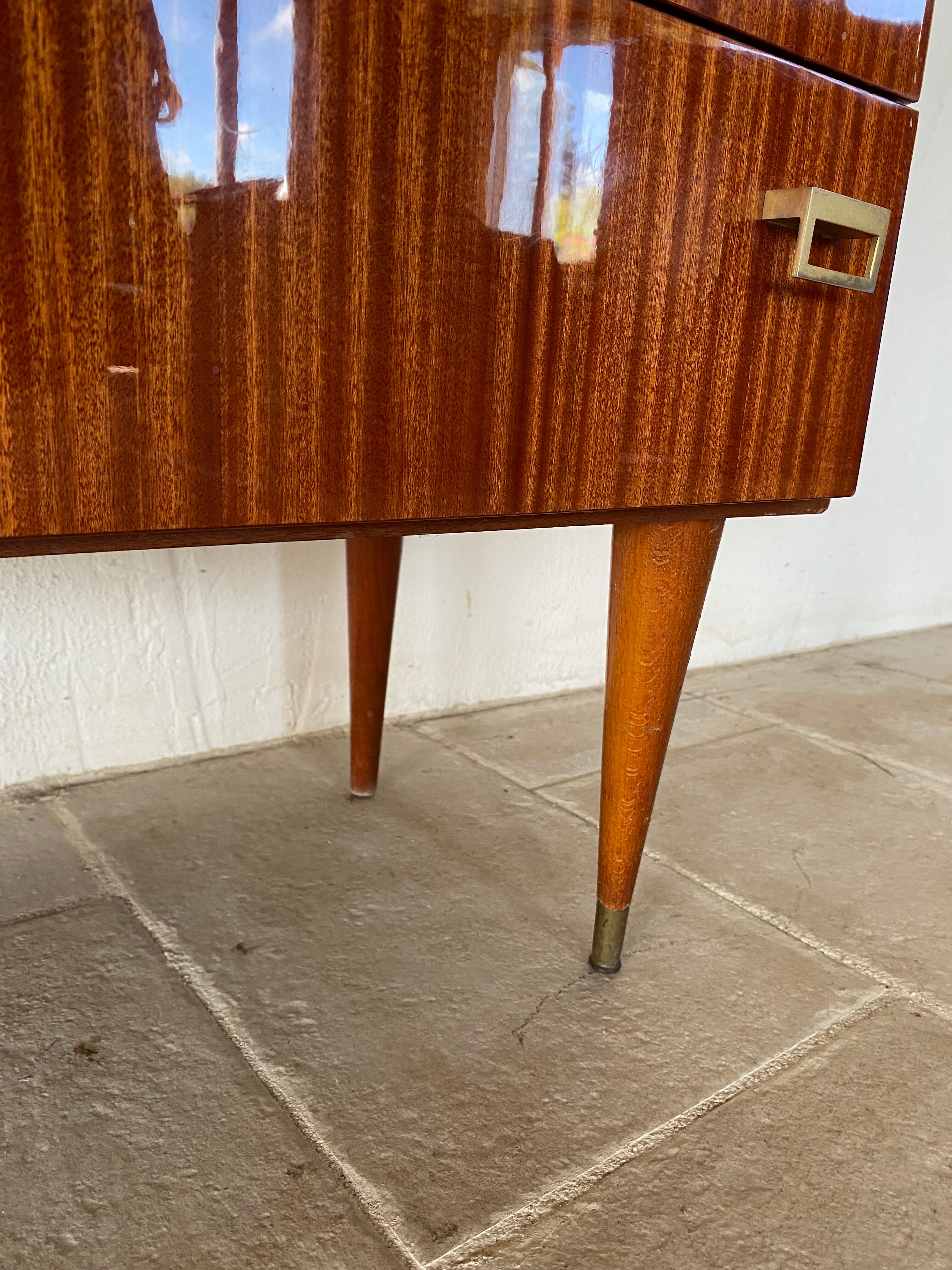 Vintage wooden chest of drawers