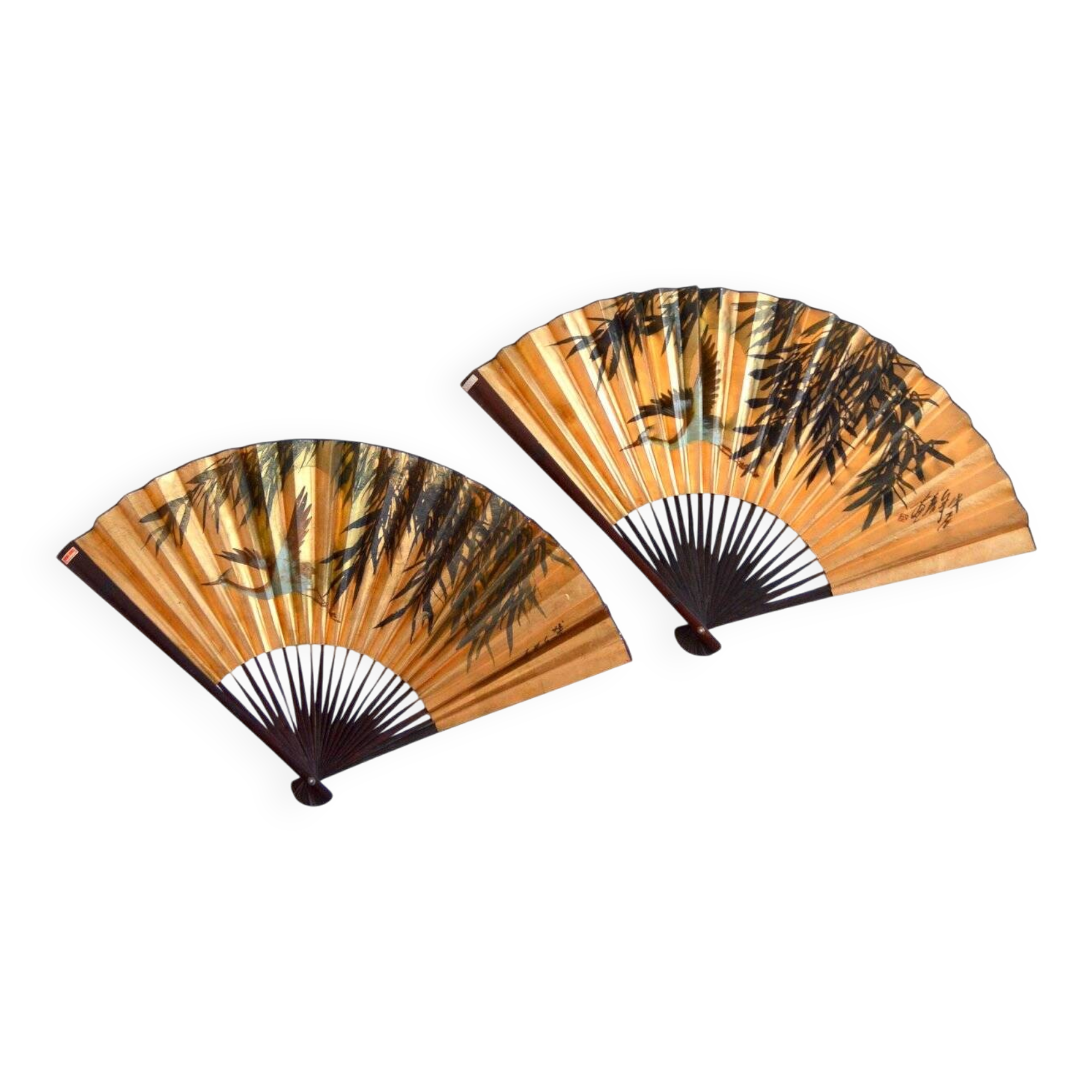 Paire d’éventails chinois dorés, 1960