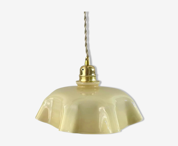Suspension en opaline beige