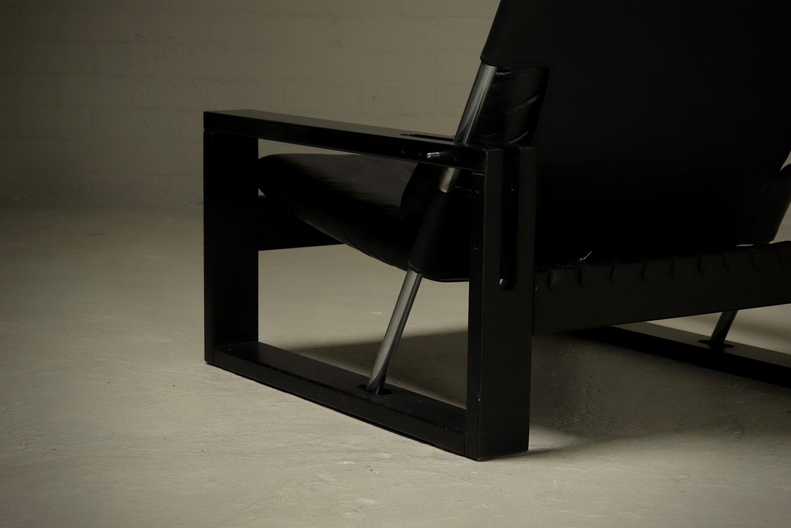 Brutalist lounge chair by Sonja Wasseur 1970s