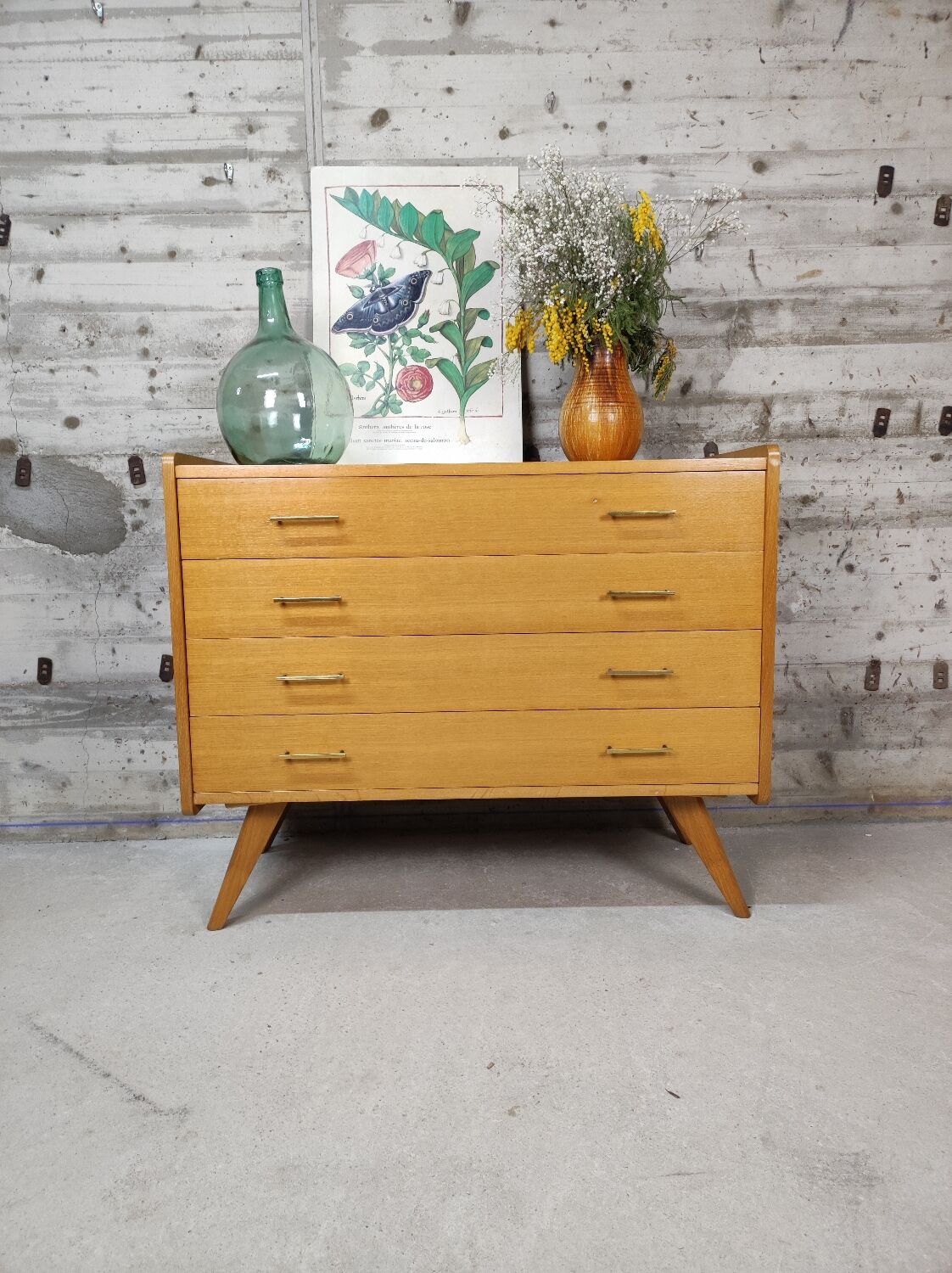 Commode vintage pieds compas