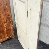 Encoignure ancienne en pin. Armoire d’angle