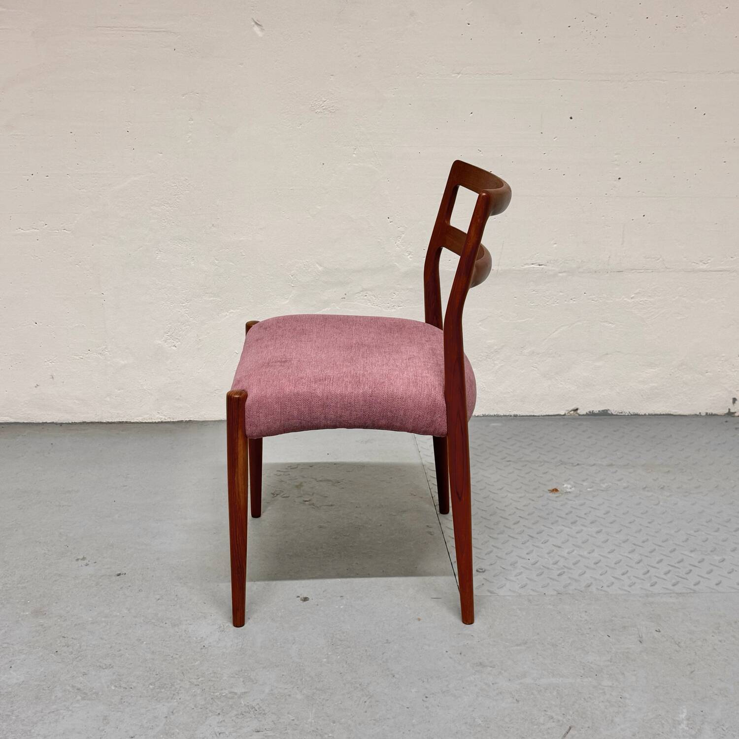 5x chaises de salle à manger en teck par johannes andersen pour uldum, années 1960