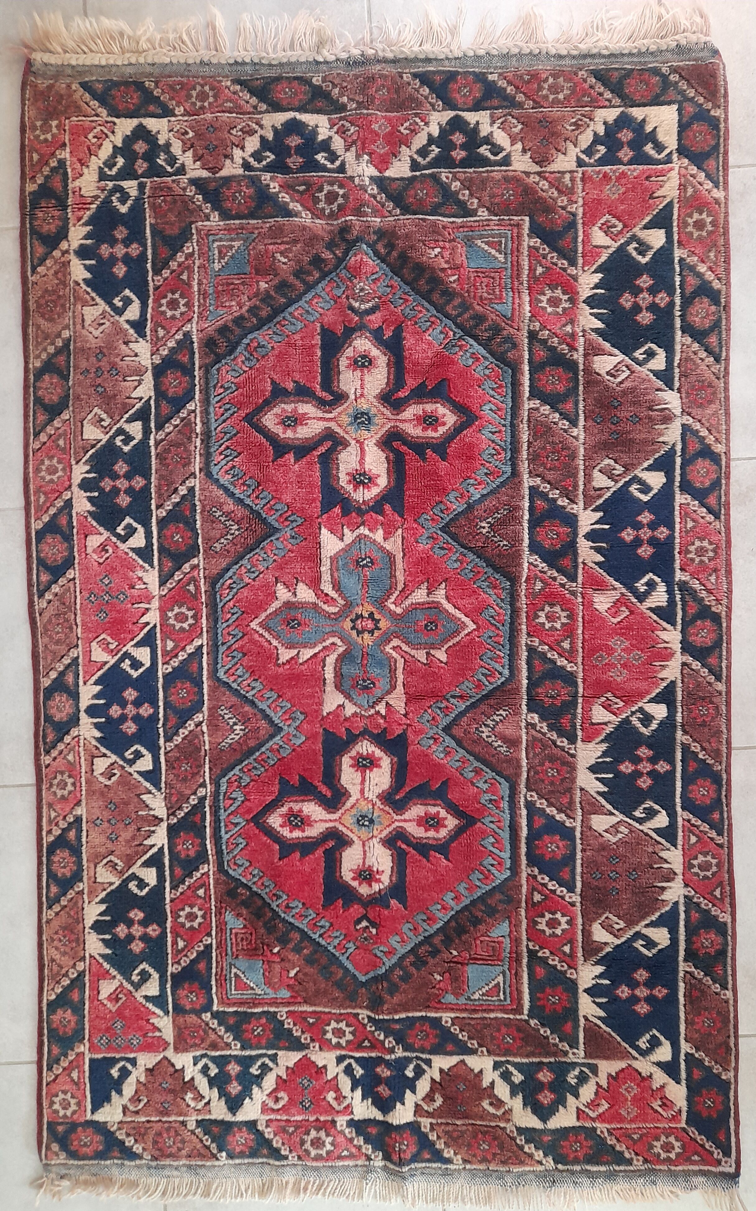 Handmade carpet 186x112 cm