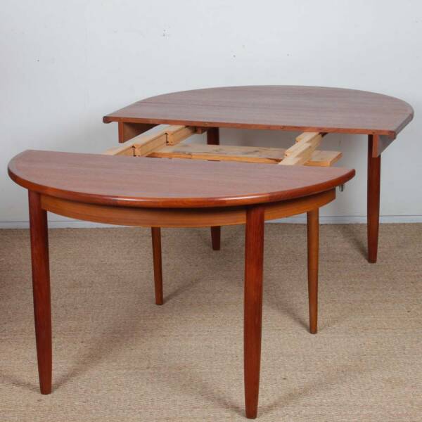 Grande table de repas ronde extensible en teck, 1960