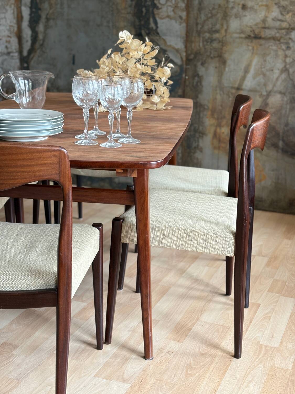 6 Scandinavian chairs circa
