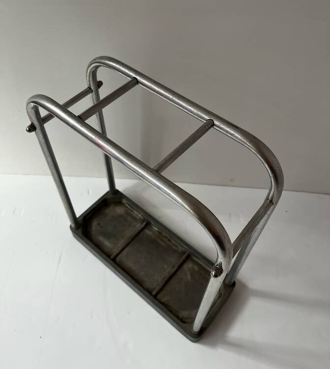 Chrome metal umbrella stands
