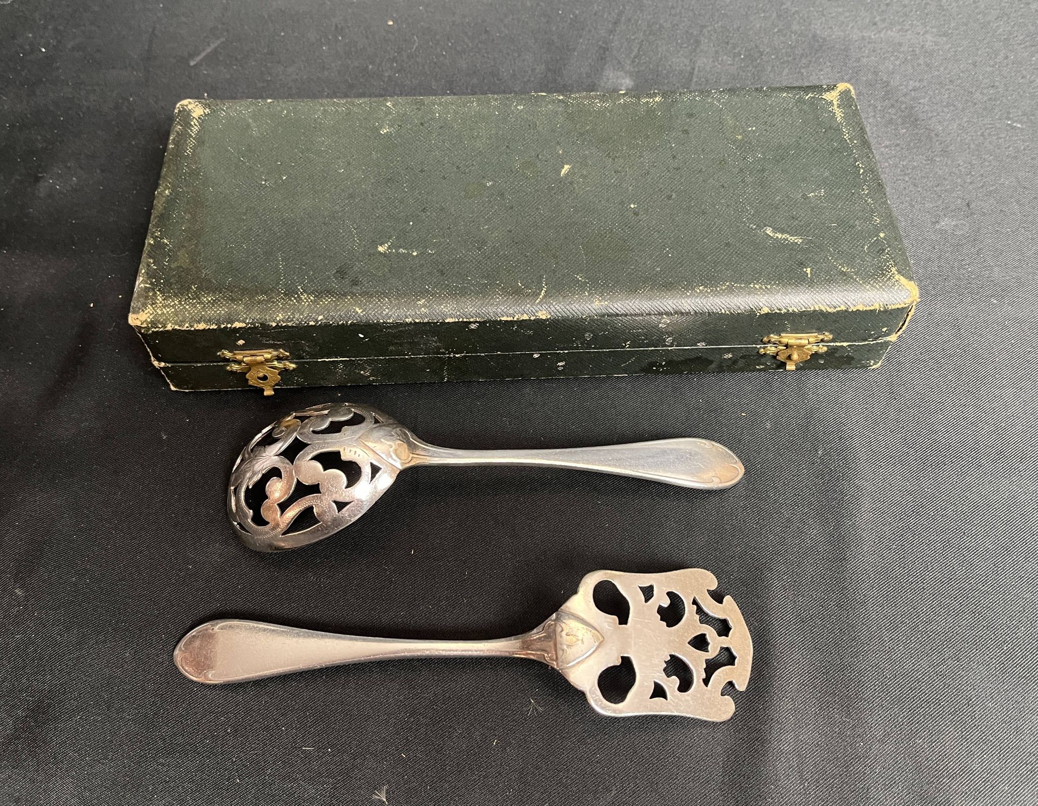 Arts de la table couverts confiserie métal argenté Ercuis début XXème