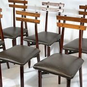 Ensemble de six chaises en bois italien du milieu du siècle