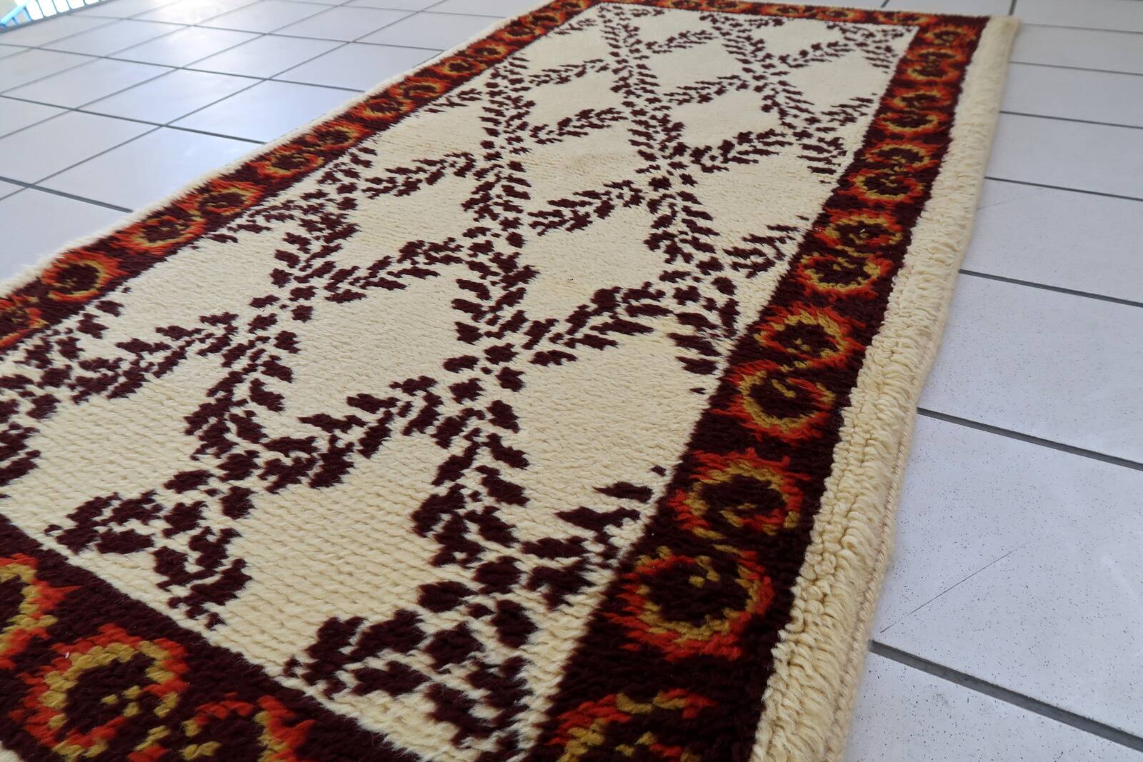 Tapis vintage français Savonnerie fait main en laine – 78 x 148 cm – 1960s