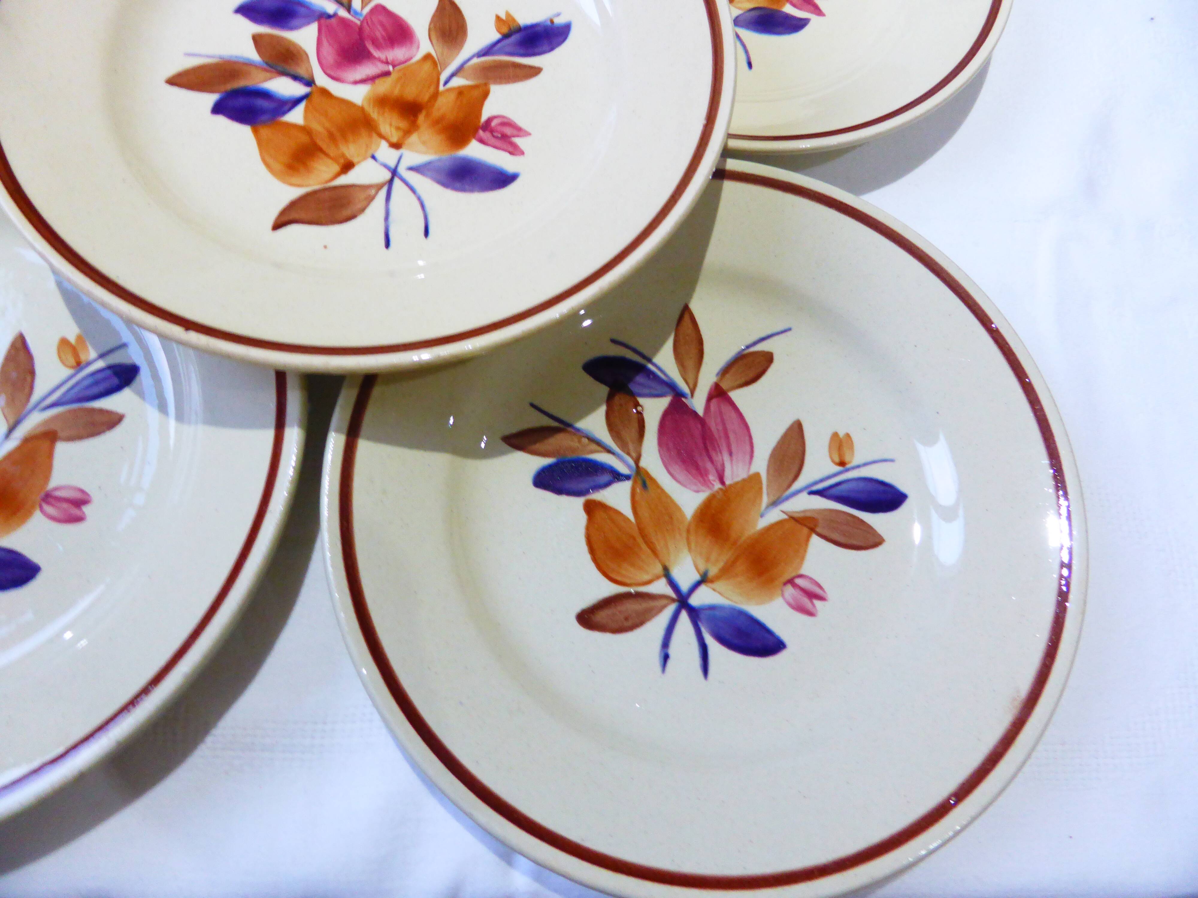 5 assiettes plates