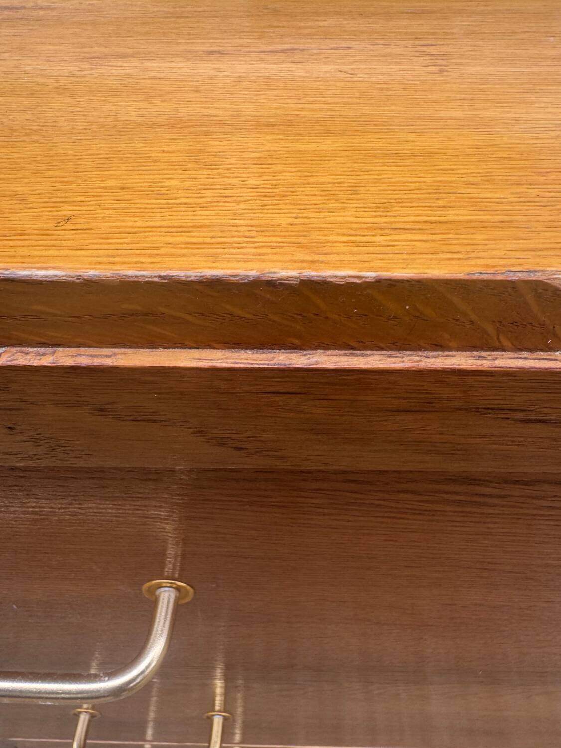 Commode vintage pieds compas