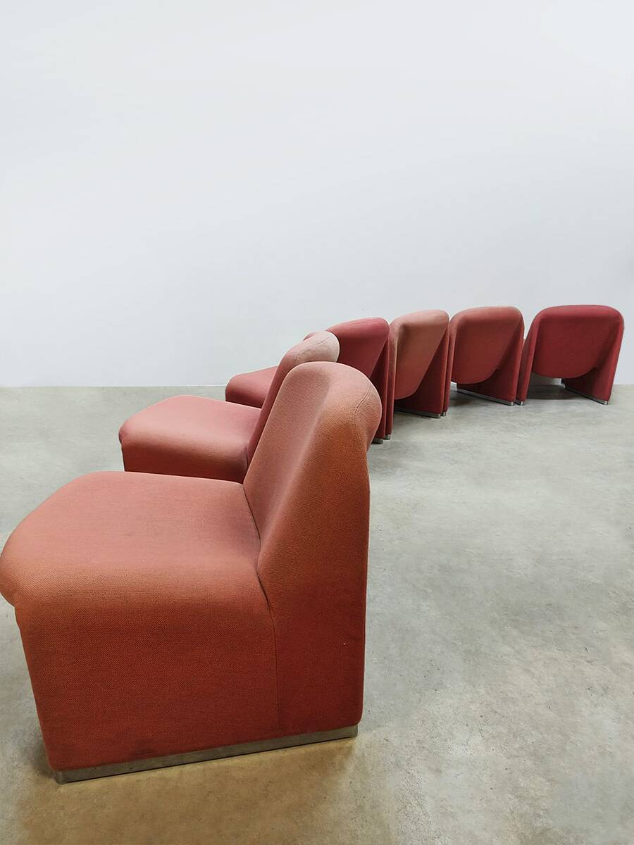 Ensemble de salon au design vintage Chaises Alky Giancarlo Piretti Artifort