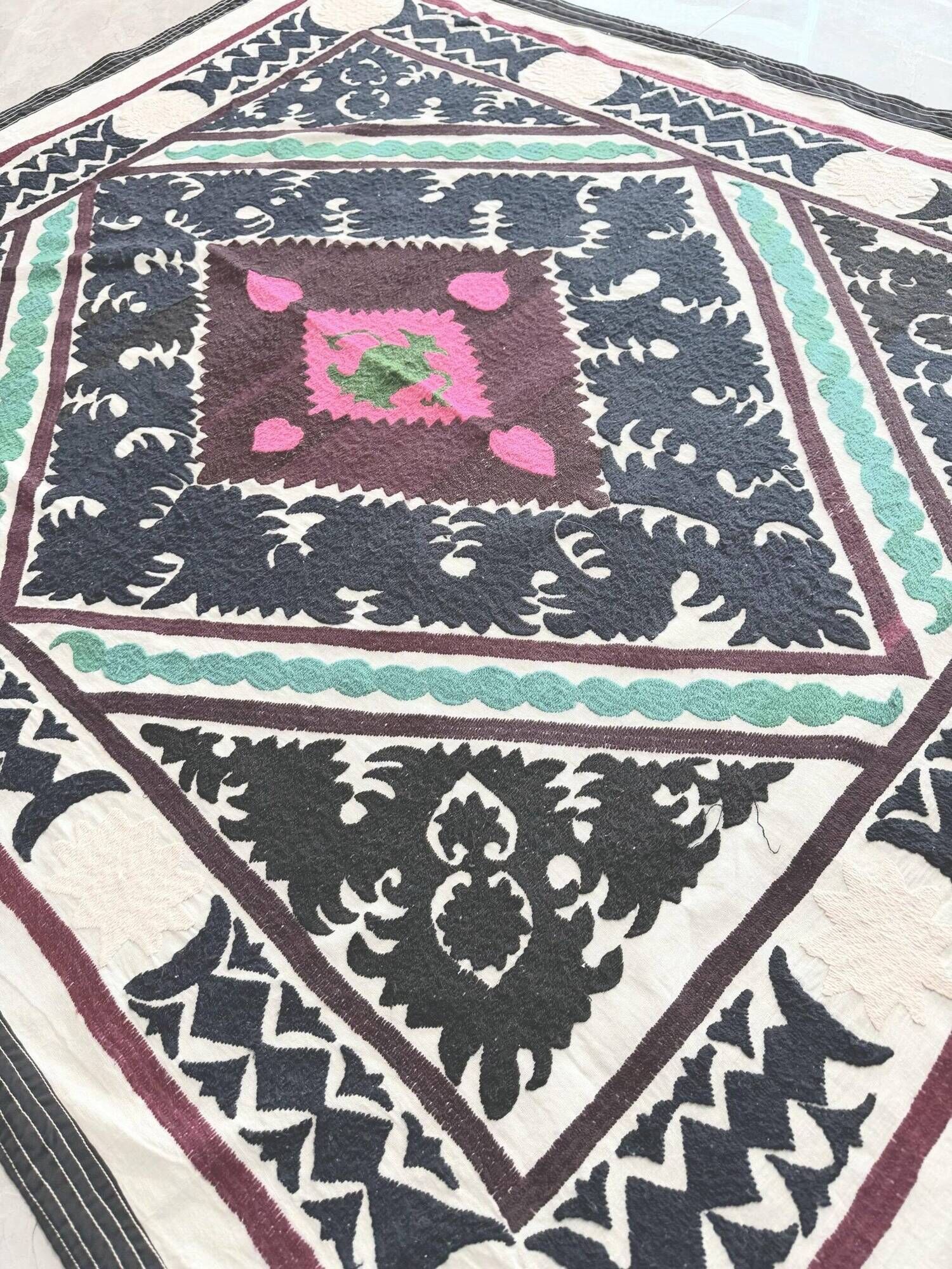 Vintage hand-embroidered tablecloth 124x146 cm