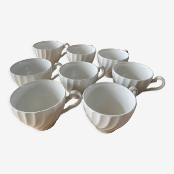 Set of 8 English cups