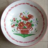 Assiette creuse ancienne St-Clément à décor corbeille fleurie et oiseau