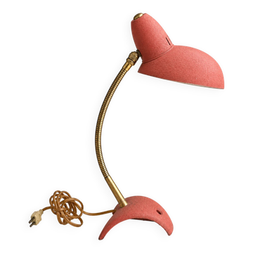 Vintage desk lamp from the 50s-60s – Coral red and brass – Tripod base