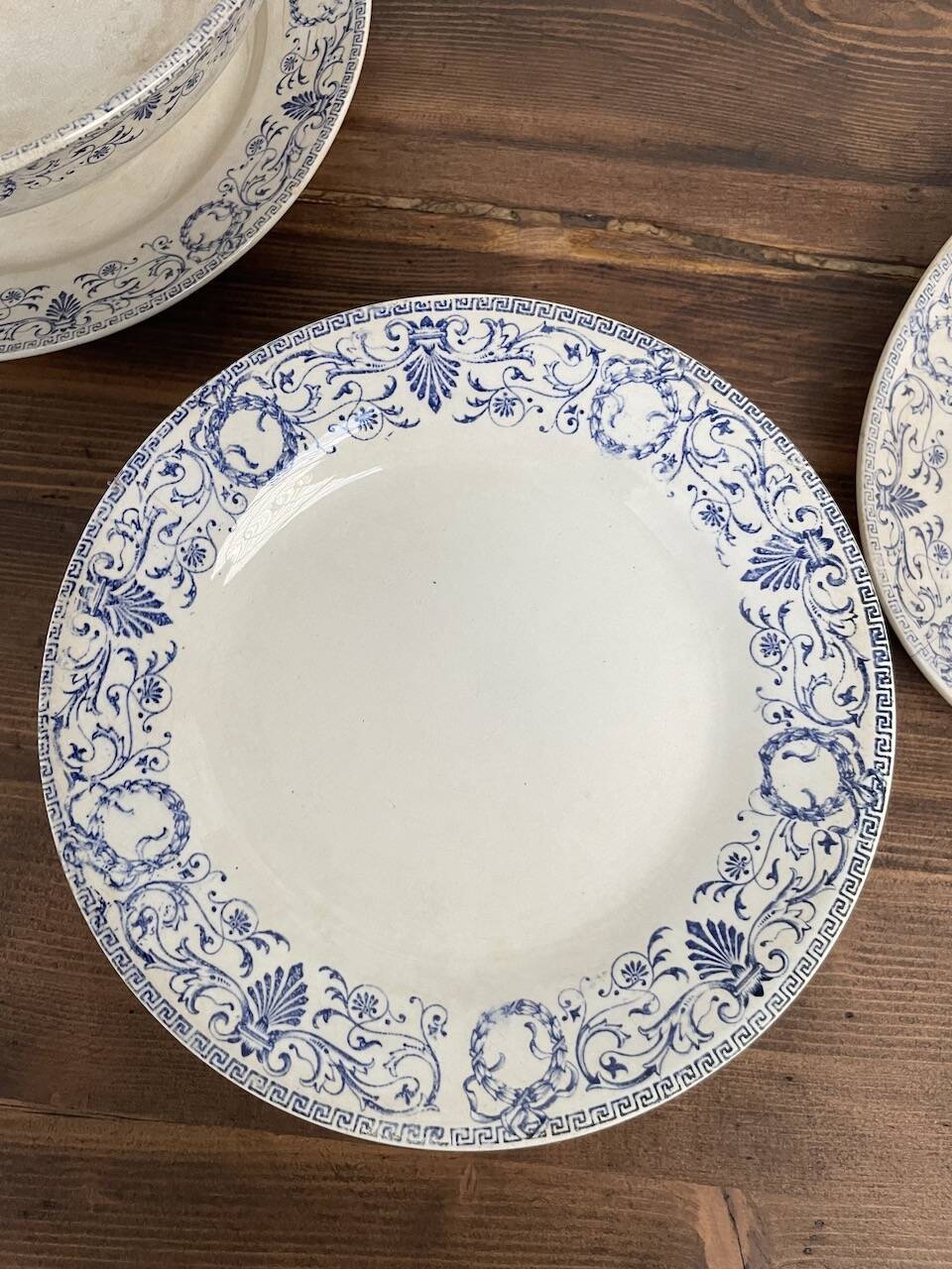 Set of 23 pieces of Marie Louise ironstone service