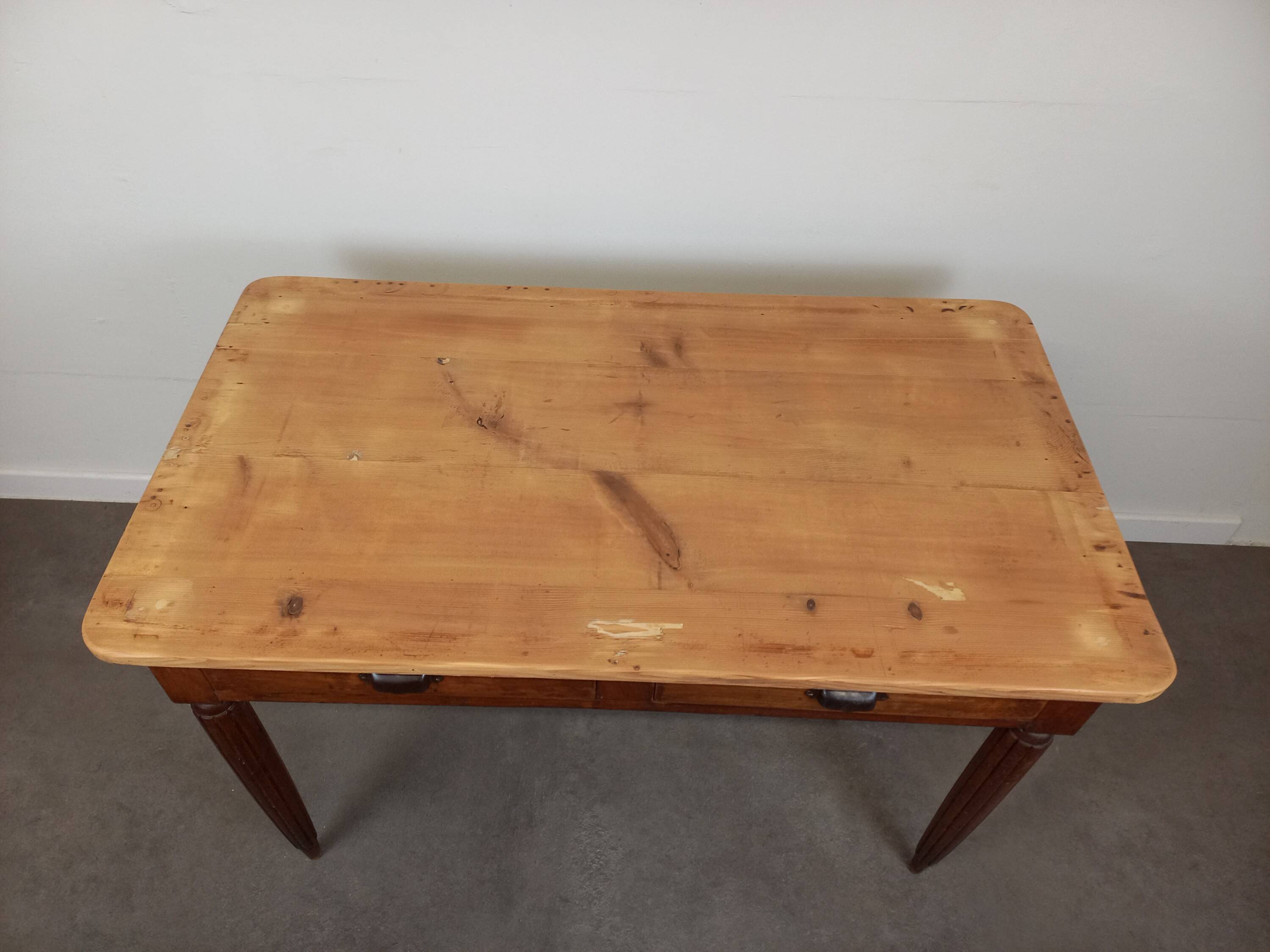 Farmhouse table with drawers