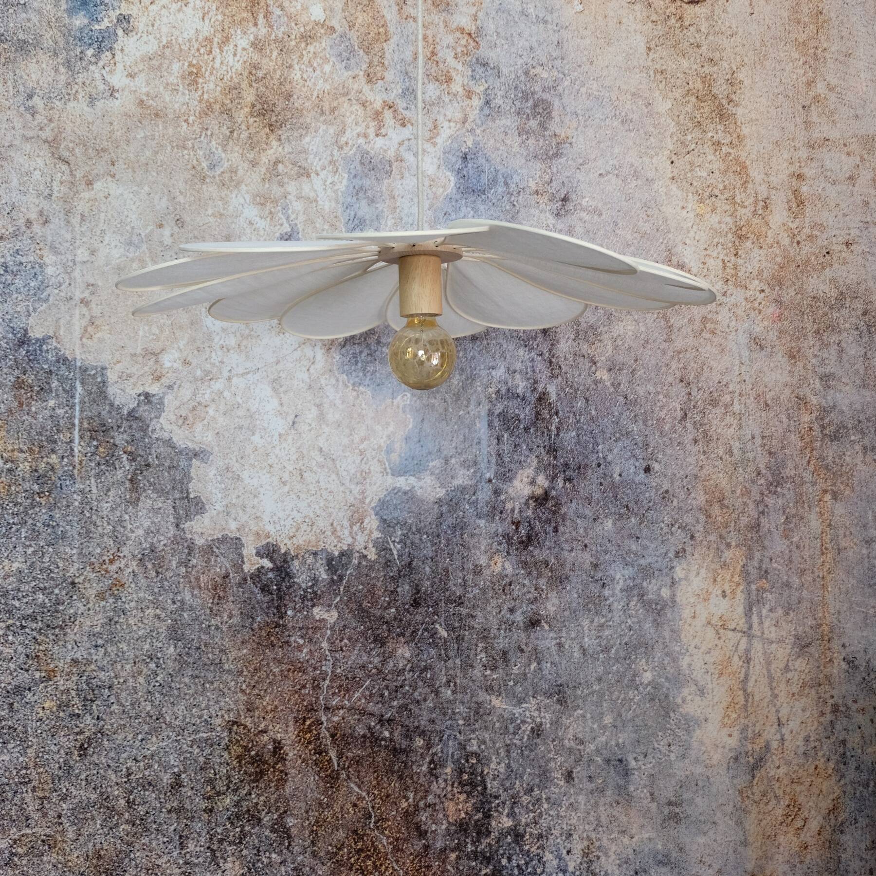 12-petal flower pendant in rattan and white linen