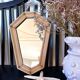 Petit miroir mural vintage en bois biseauté