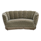 Canapé incurvé 2 places danois des années 1960, revêtement en velours vert clair.