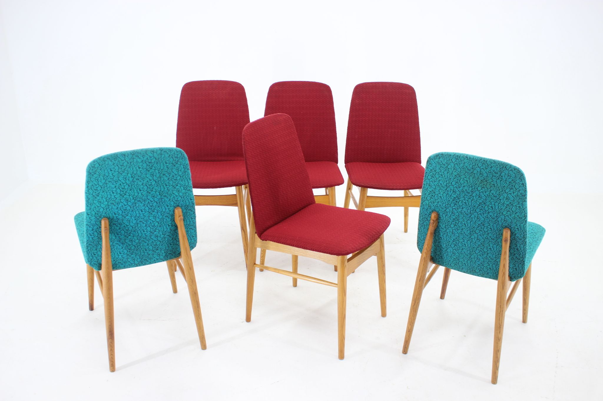 Ensemble de 6 chaises de salle à manger en frêne des années 1960, Tchécoslovaquie