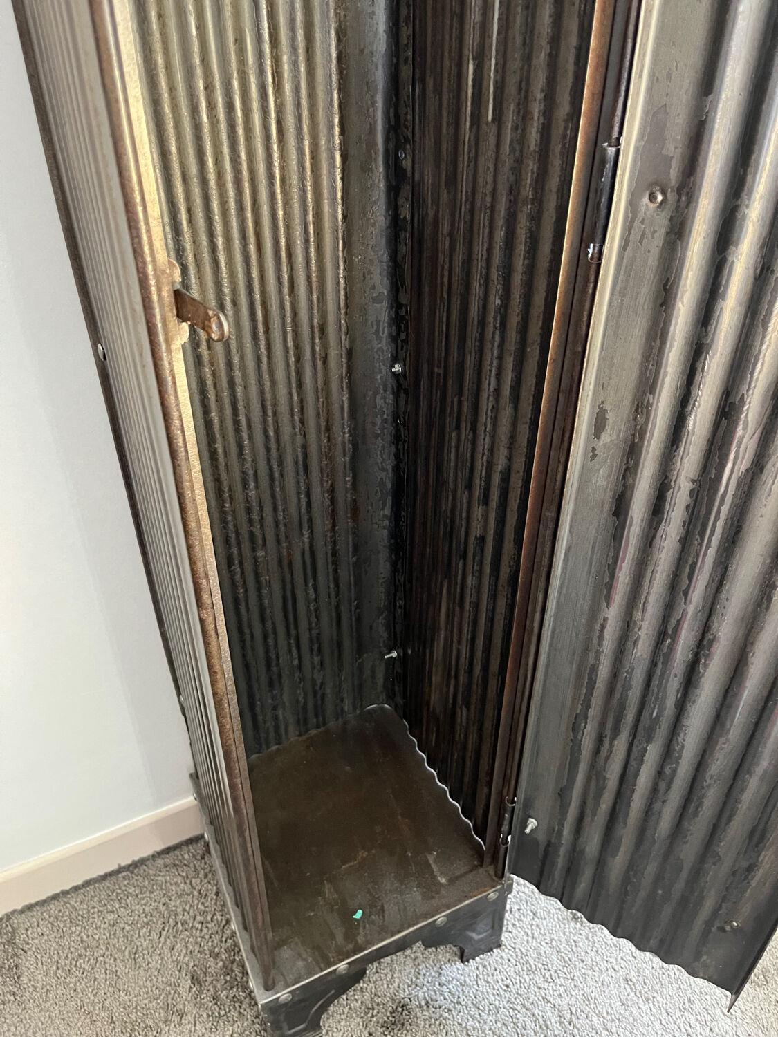 Old Strafor locker 1 door vintage industrial