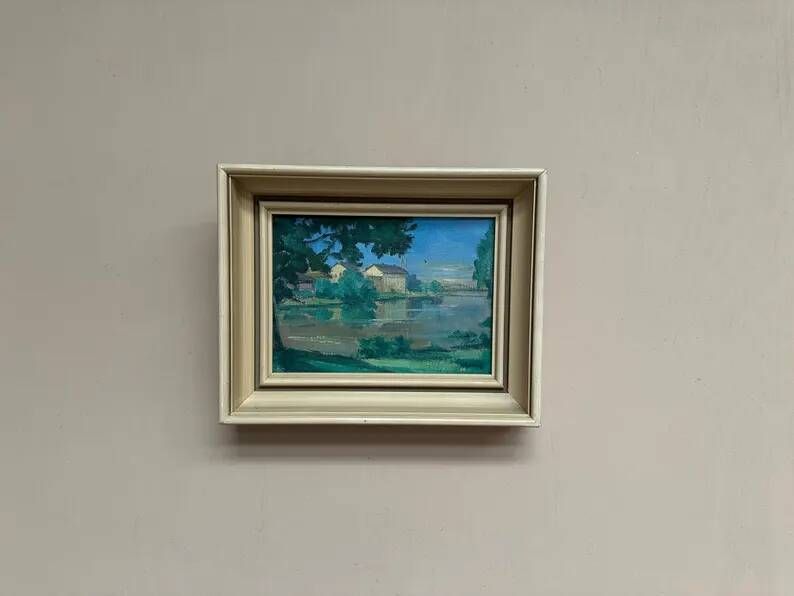 Original Oil on Canvas – “House near The Lake” by Fern I. Coppedge – Signed – Vintage & Framed – 30 × 24 cm (11.8" × 9.4")