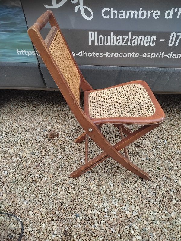 Folding chair wood