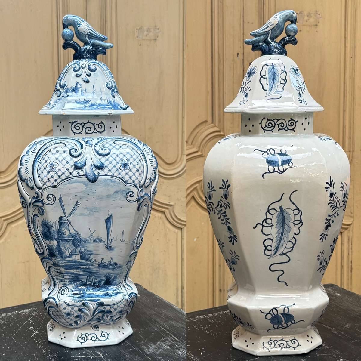 Large baluster vase with parrot - Holland, Delft 19th century