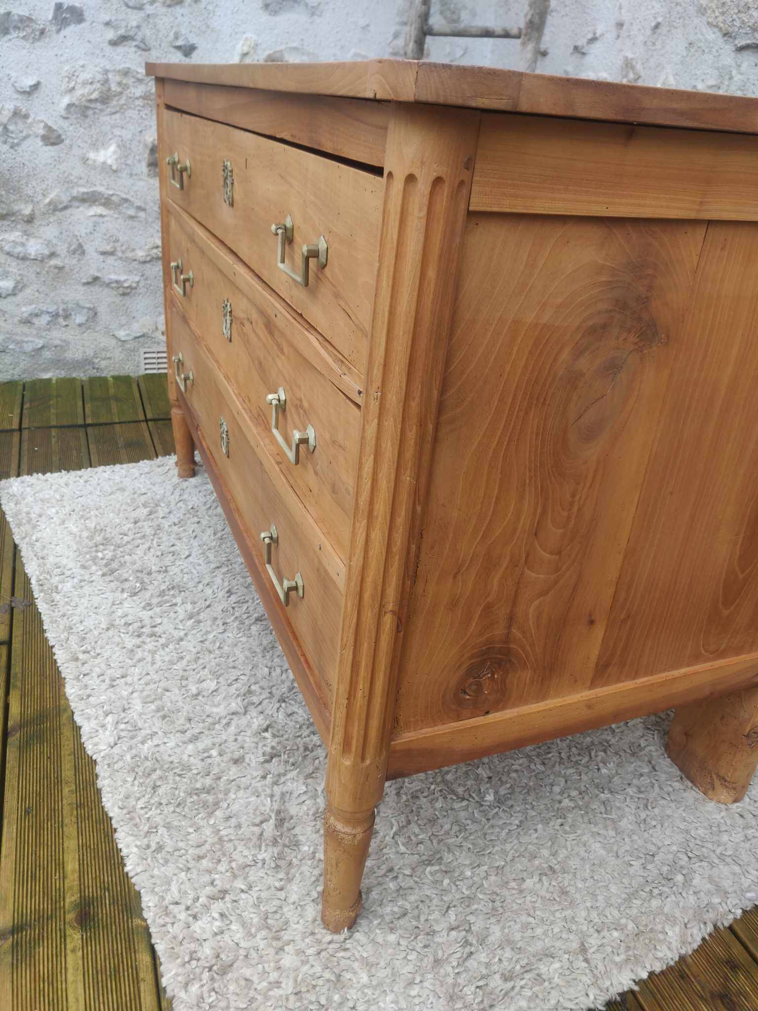 Old chest of drawers