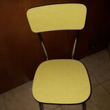 Paire de chaises en formica jaune  vintage